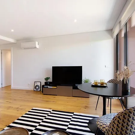 Unique Luxury In וילהמורה